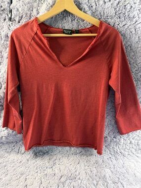 Alternative Apparel | Women’s Red V-Neck 3/4 Sleeve Top | L